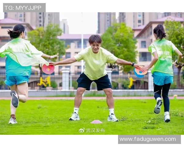 小朋友的梦想之旅寻找足球明星的奇妙冒险与成长故事